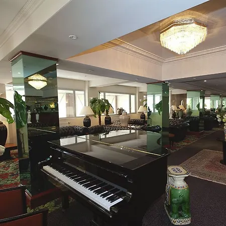 Paradis Hotel 4*
